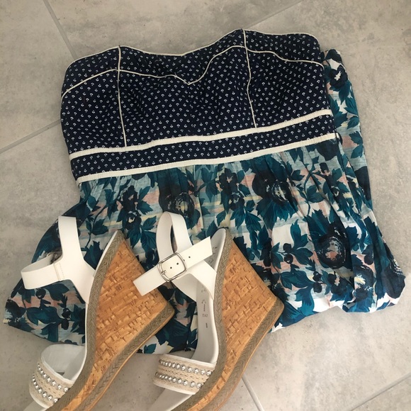 Blue Floral Print Strapless Dress - Picture 3 of 7